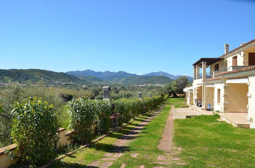 Villetta Con Giardino in Contesto Riservato Non Lontana Dal Mare Bel01