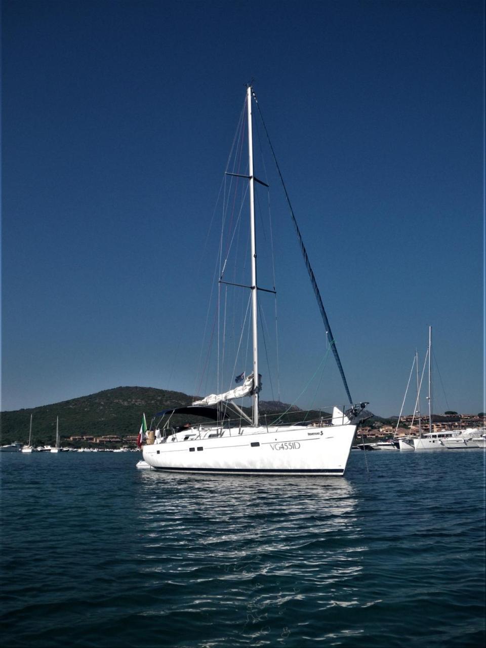 Sy Woollahra Private Yacht with Possibility of Sailing Trips in the Region