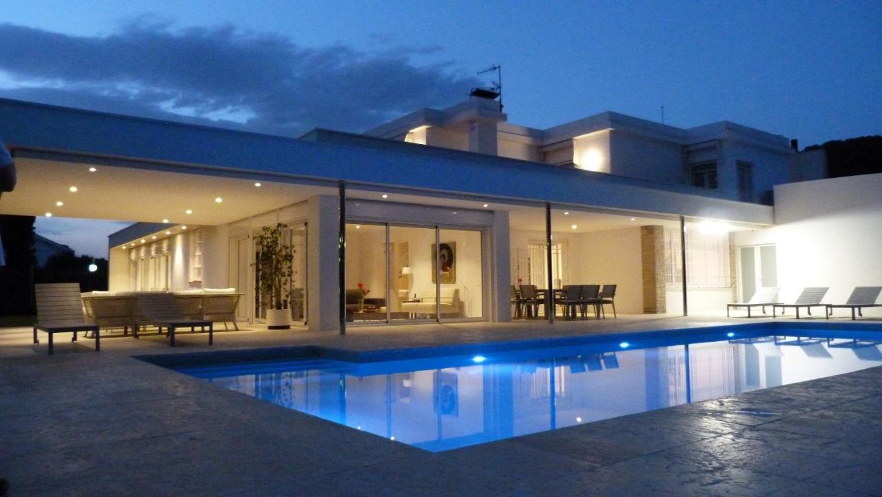 Luxury Beach House 2