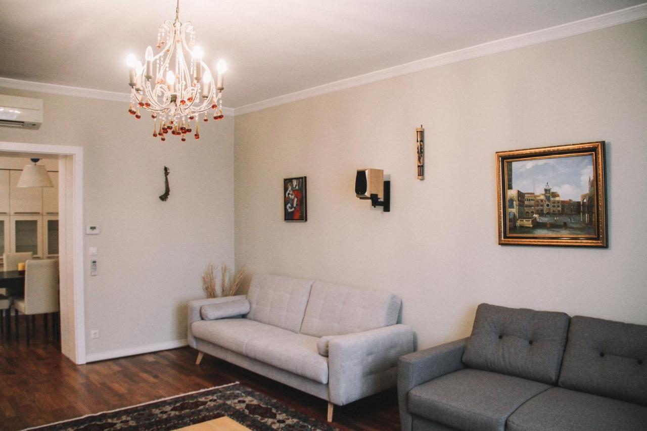 Apartment with a Balcony - 15 Min To City Center 2