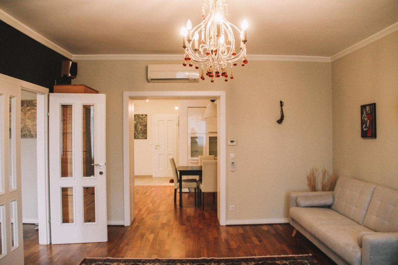 Apartment with a Balcony - 15 Min To City Center 1