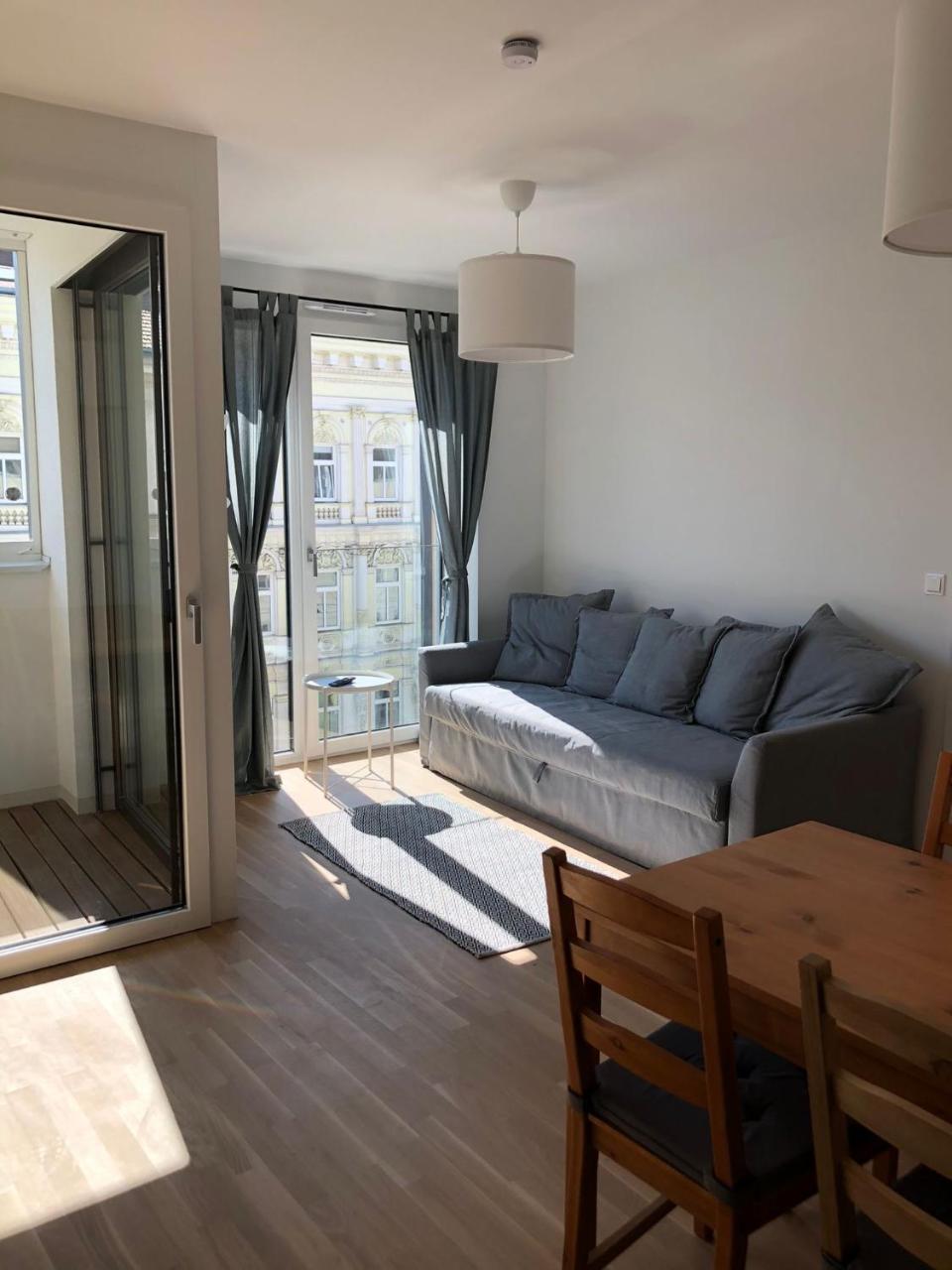 Vienna Sunny Side Up Apartments 1