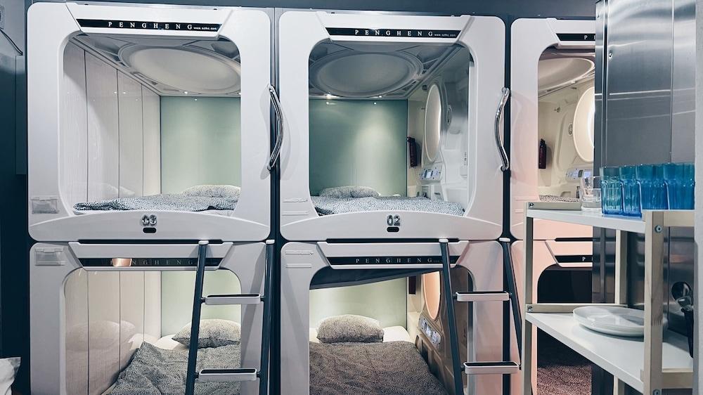 Space One Vienna - Simple Living in the Center 2