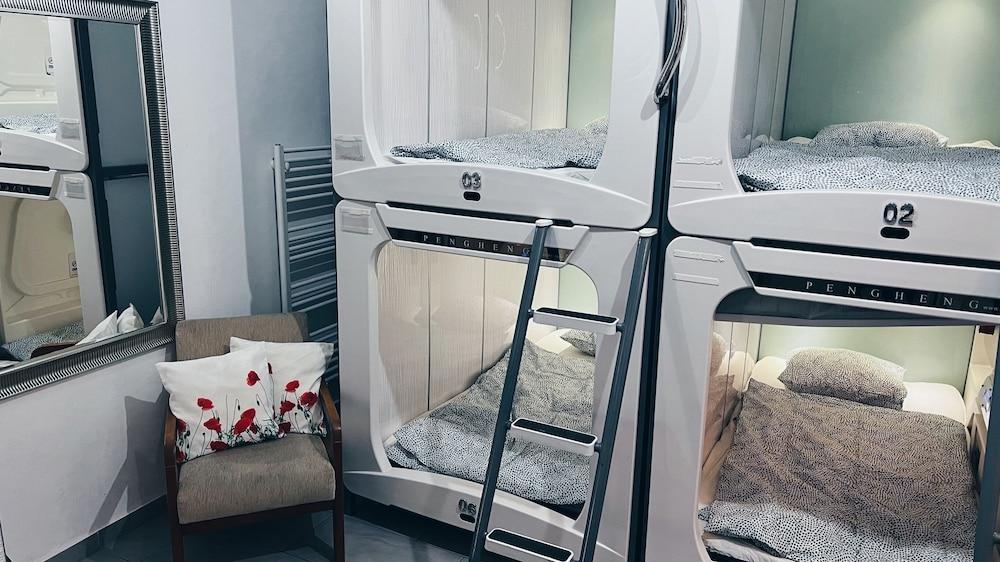 Space One Vienna - Simple Living in the Center 1