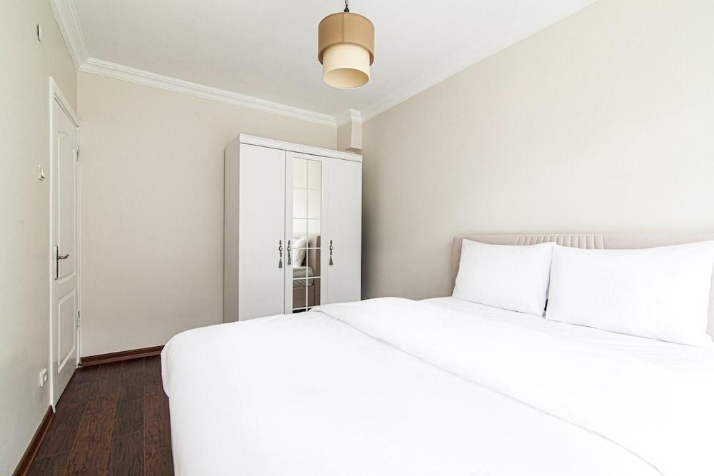 Comfy Flat with Balcony in Uskudar 2