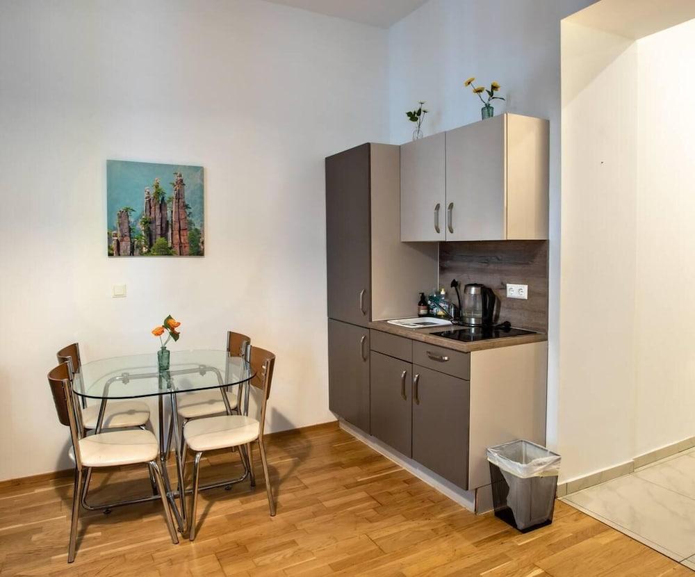 Cozy Designer 1bd Apartment in Heart of Vienna 2