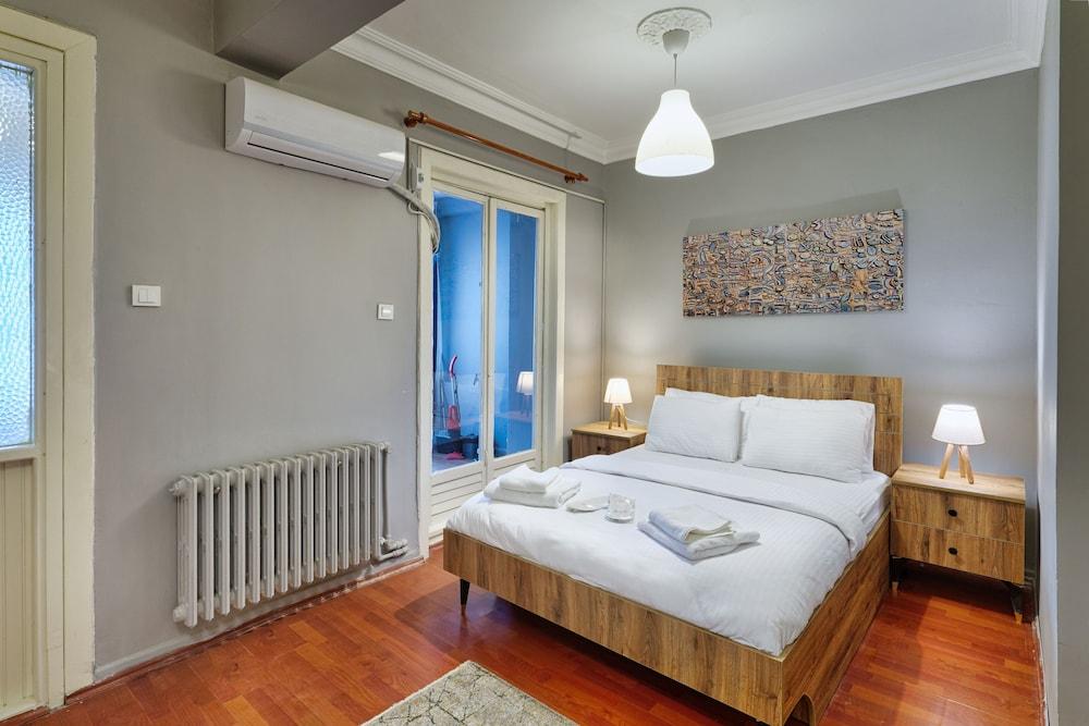 Marvelous Bright 4br Ap in Taksim Square