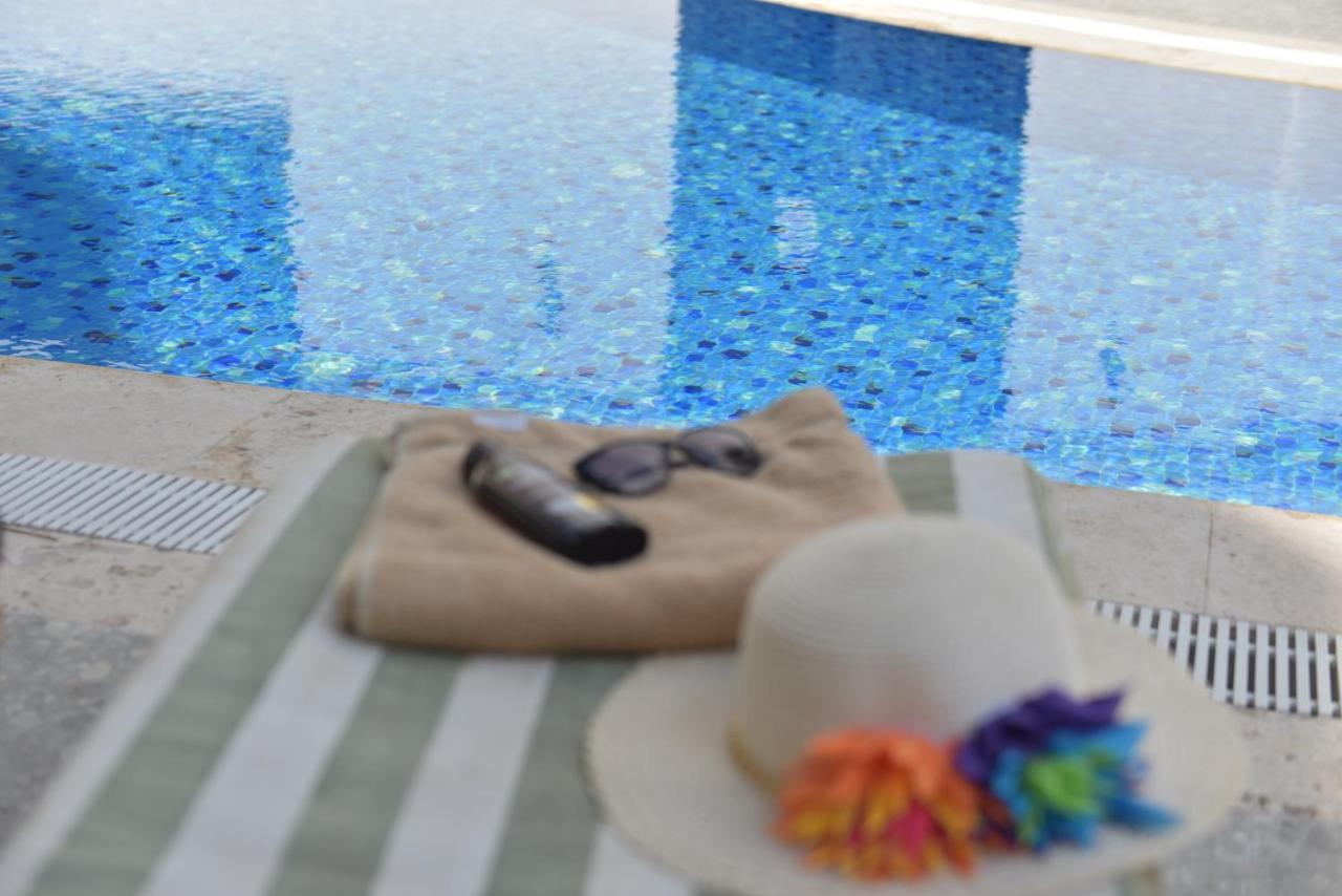 Aurasia Beach Hotel 1