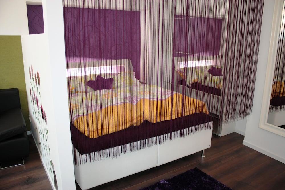 Govienna Small Modern Apartment 1