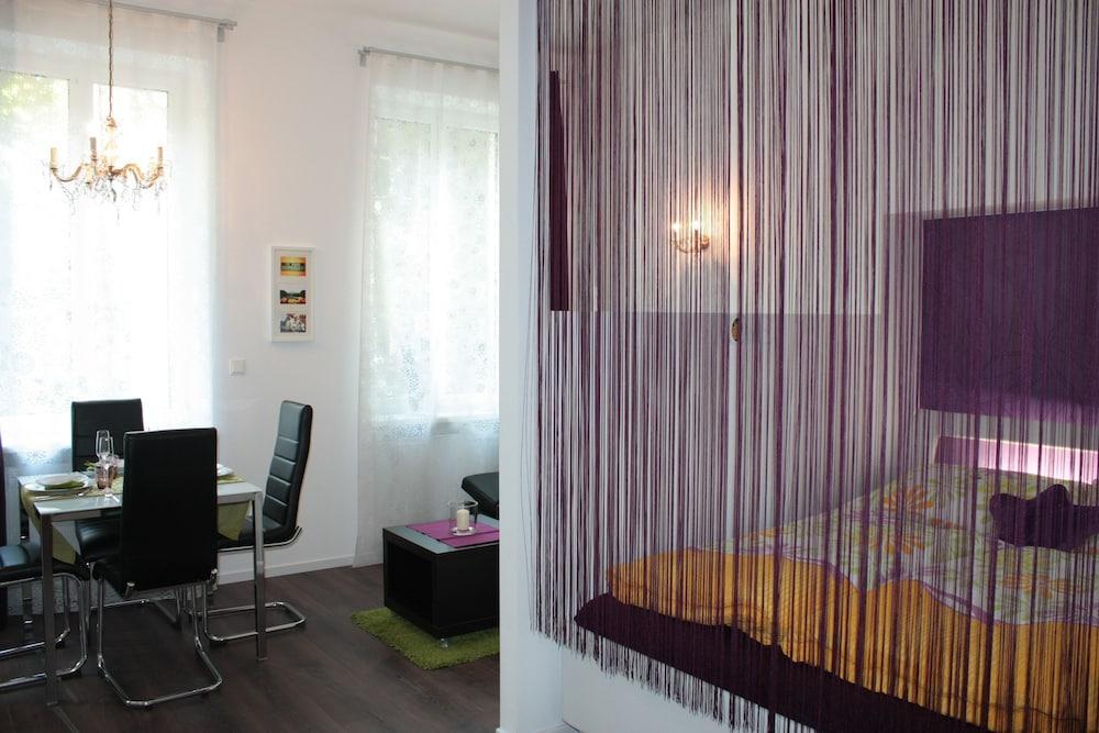 Govienna Small Modern Apartment 2