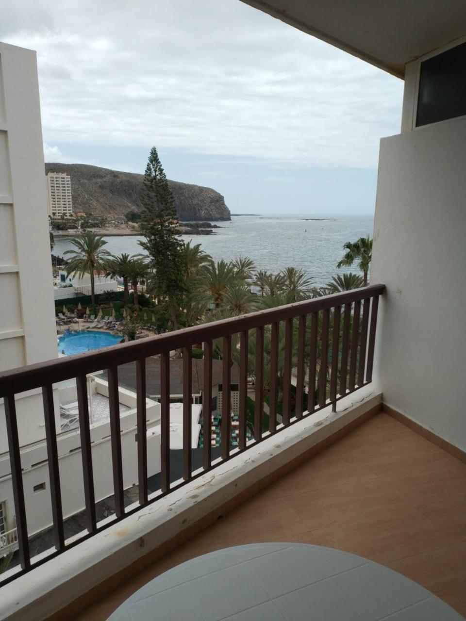 Apartment with Nice Sea And Mountain View
