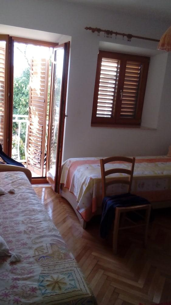 Beach Front Villa a Stone Throw Away From the Sea 2