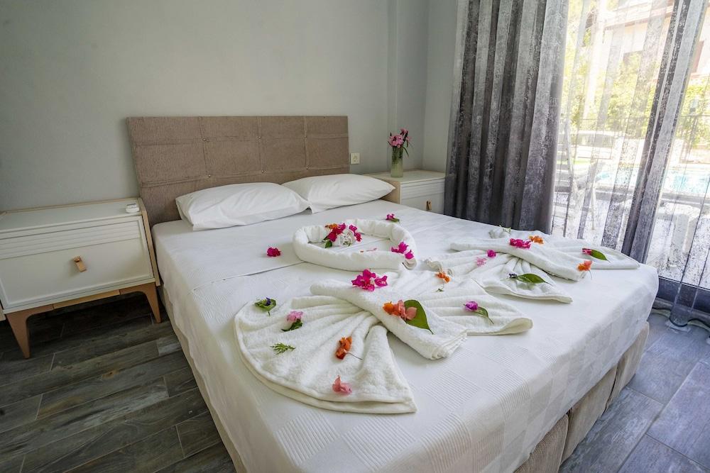 Ada Boutique Hotel 1