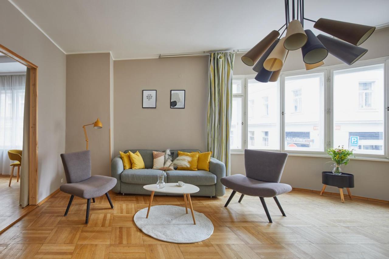 Mid-Century Modern Flat in New Town by Prague Days (Adults Only) 2