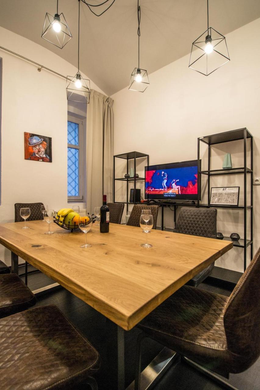 Brooklyn Sauna Apt by Ruterra 1