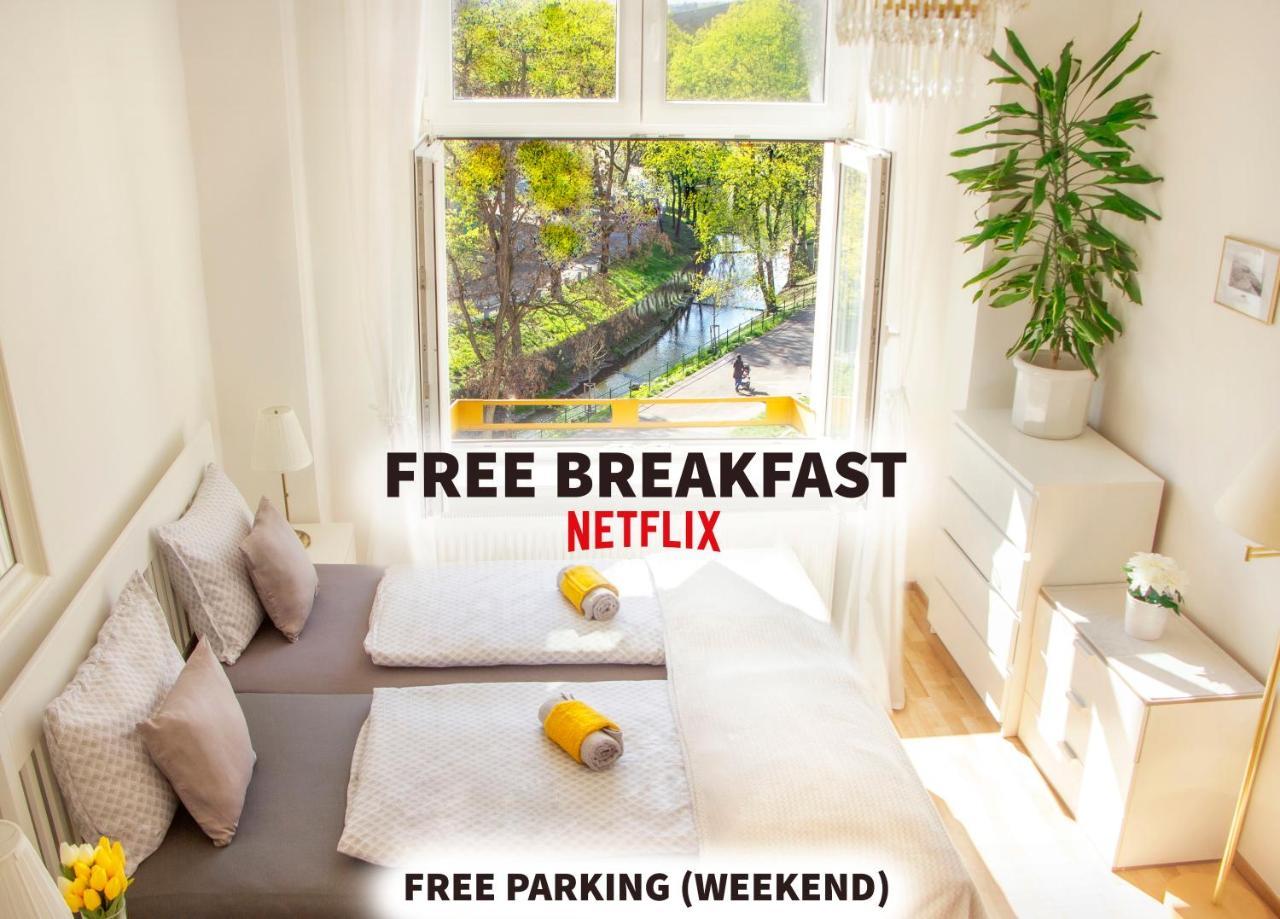 Double King Size Sunny Suite in Castle Area