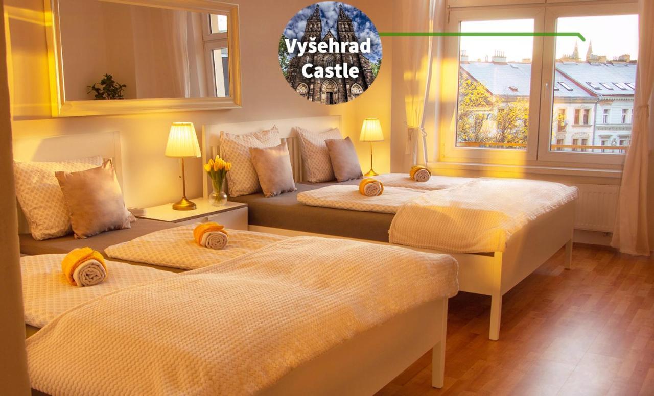 Double King Size Sunny Suite in Castle Area 1