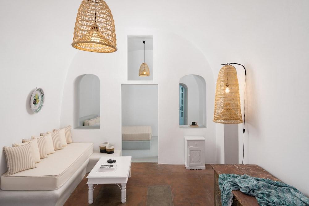 Madame Kalitsi-Kleio Apartment