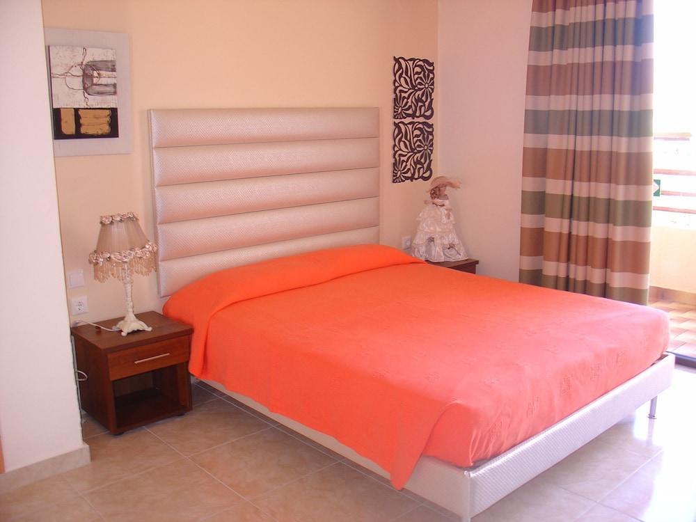 Lyristis Hotel Studios And Apartments 1