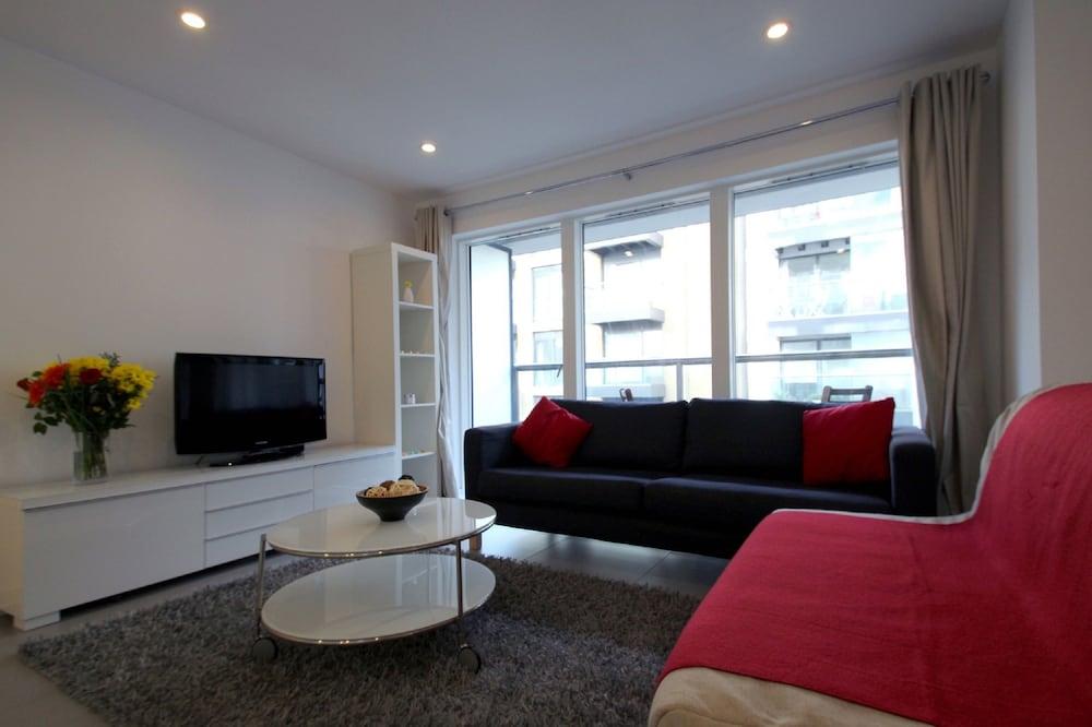 Dance Square by Bridgestreet