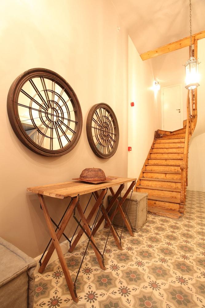 Ada Homes Apart Hotel 1