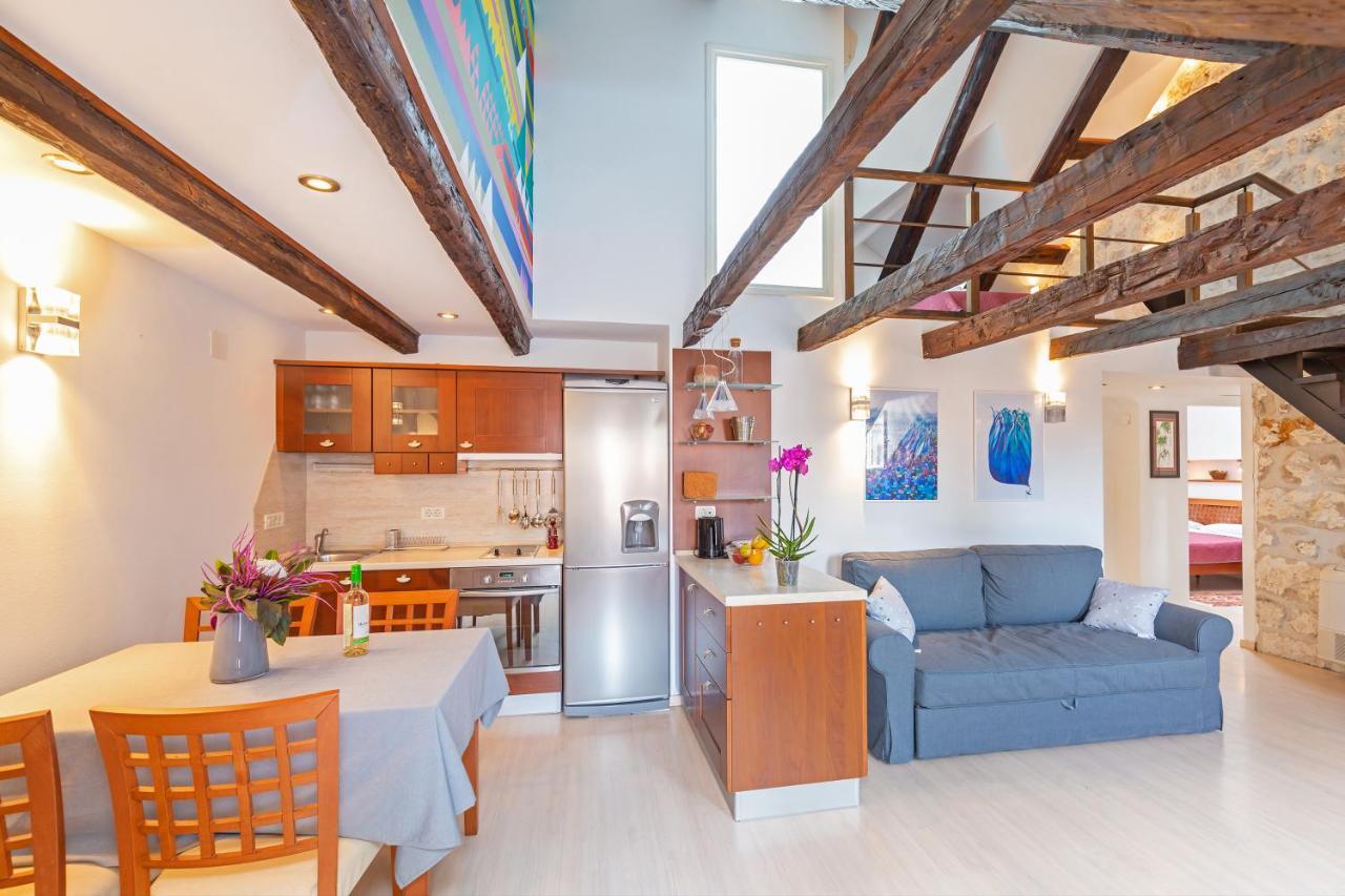 Apartment Bona Palace 1