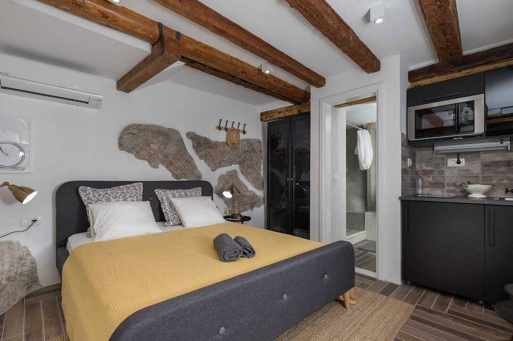 Private Accomodation Linda 2