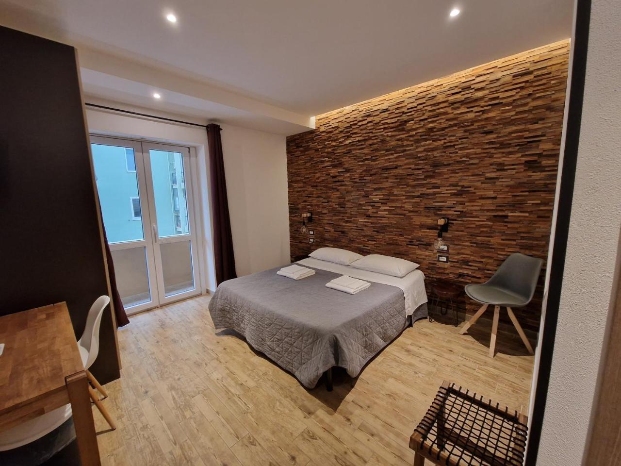 Arya Bed And Breakfast 1