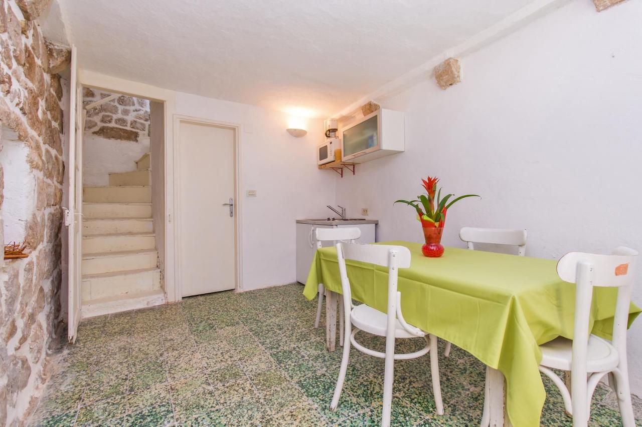 Peti Apartment 1