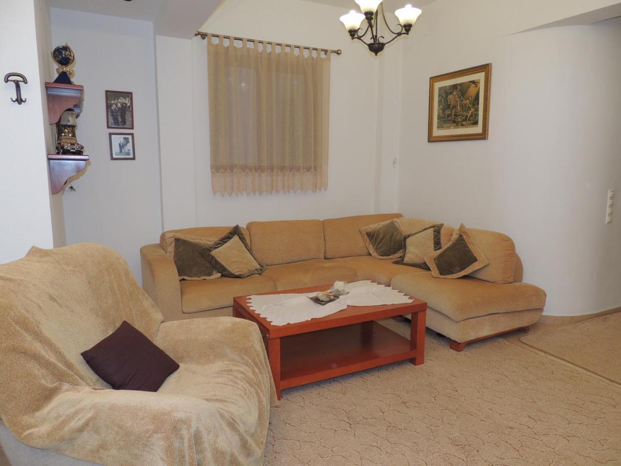 Christine Villa Pefkos 1