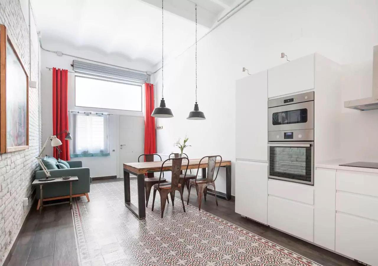 Stylish Apartment with Terrace for Couple Or Family 1