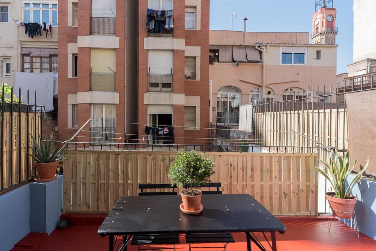 Oasis with a Sunny Terrace in the Heart of Gracia 1