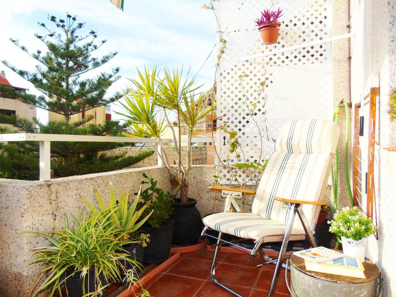 Pepita Penthouse with Terrace & Wifi, Close To the Teresitas Beach