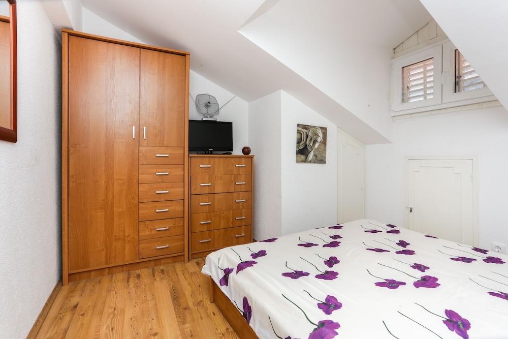 Apartment Larica 2