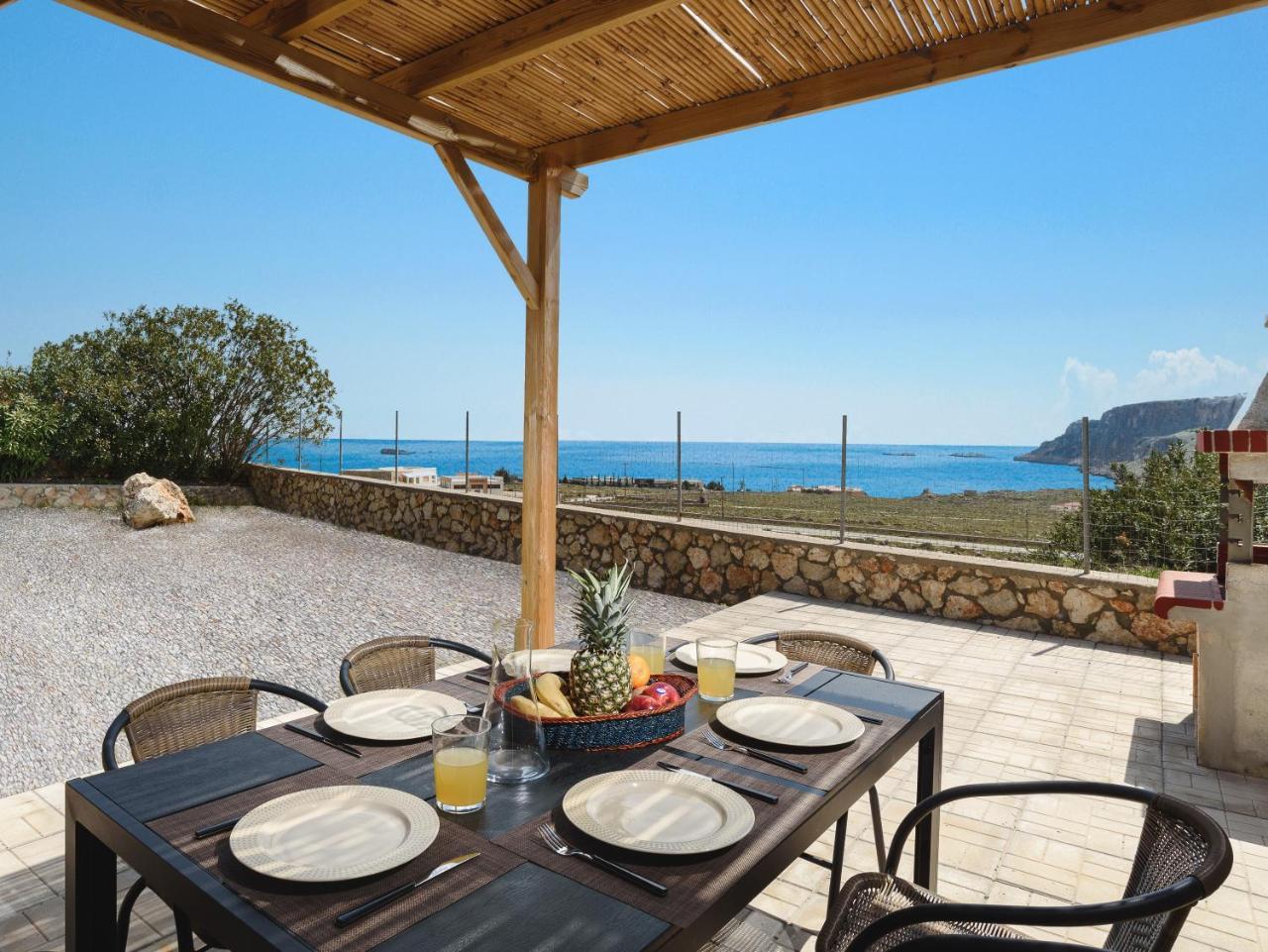 Blue Line Villa Lindos 2