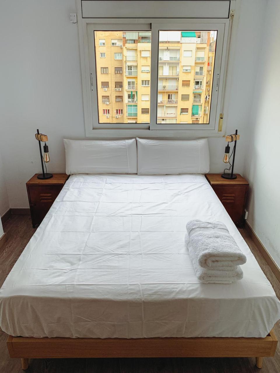 Incredible 2br Penthouse with Urban Rooftop Garden 2