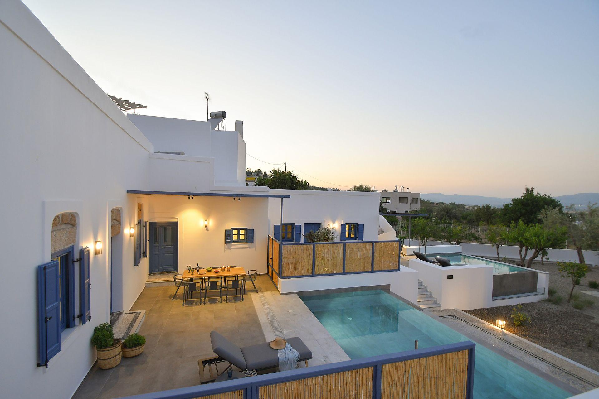 Kalathos Square Luxury Suites 2