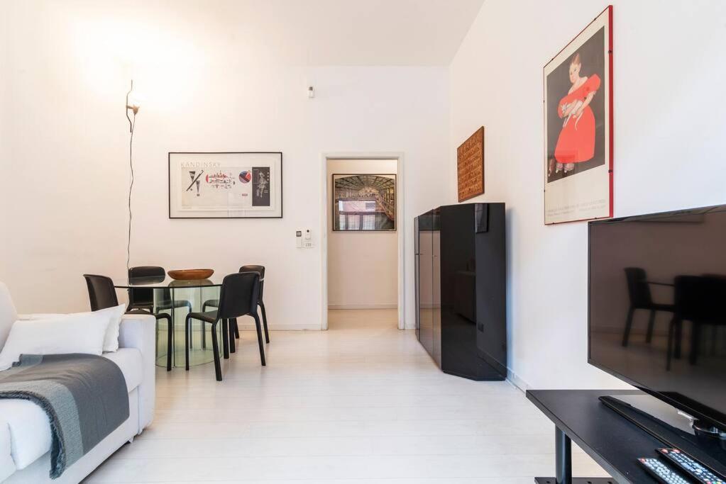 Anita Flexyrent Apt in Brera District A.C. Wifi 1