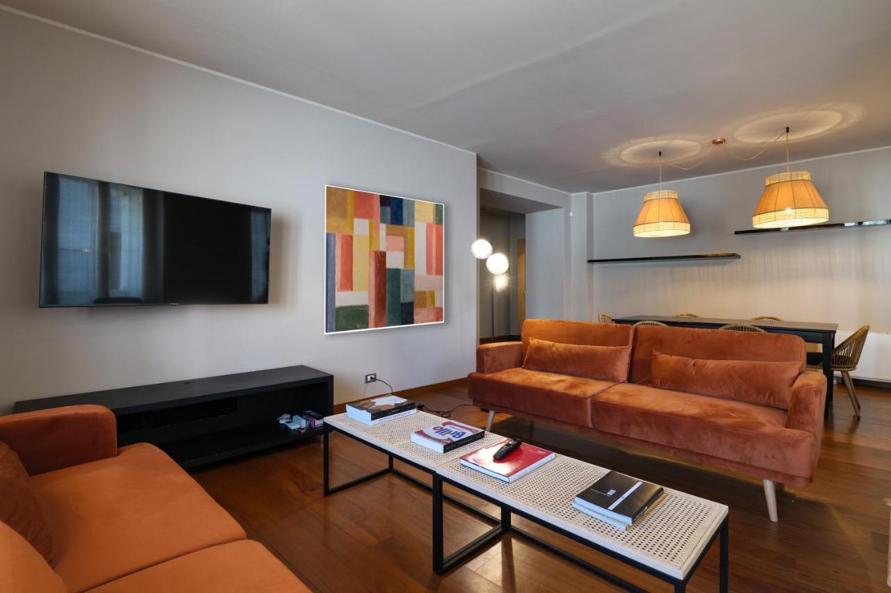 Castello Luxury Apartment - in the Heart of Milan