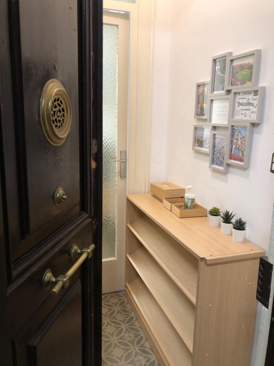 1 Casual Apartments 1