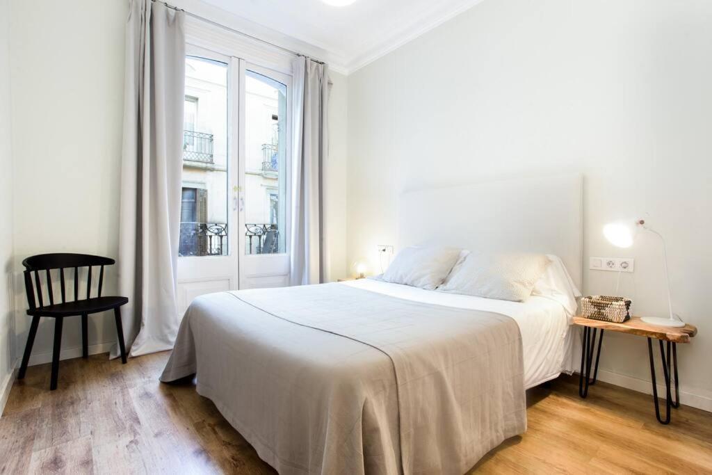 Bright And Modern 2bedroom in las Ramblas 2 1a (Adults Only) 2