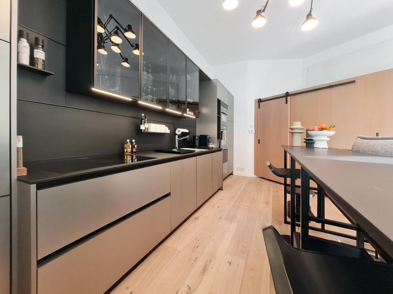 Luxury Omuntu-Design-Apartment Deluxe 1