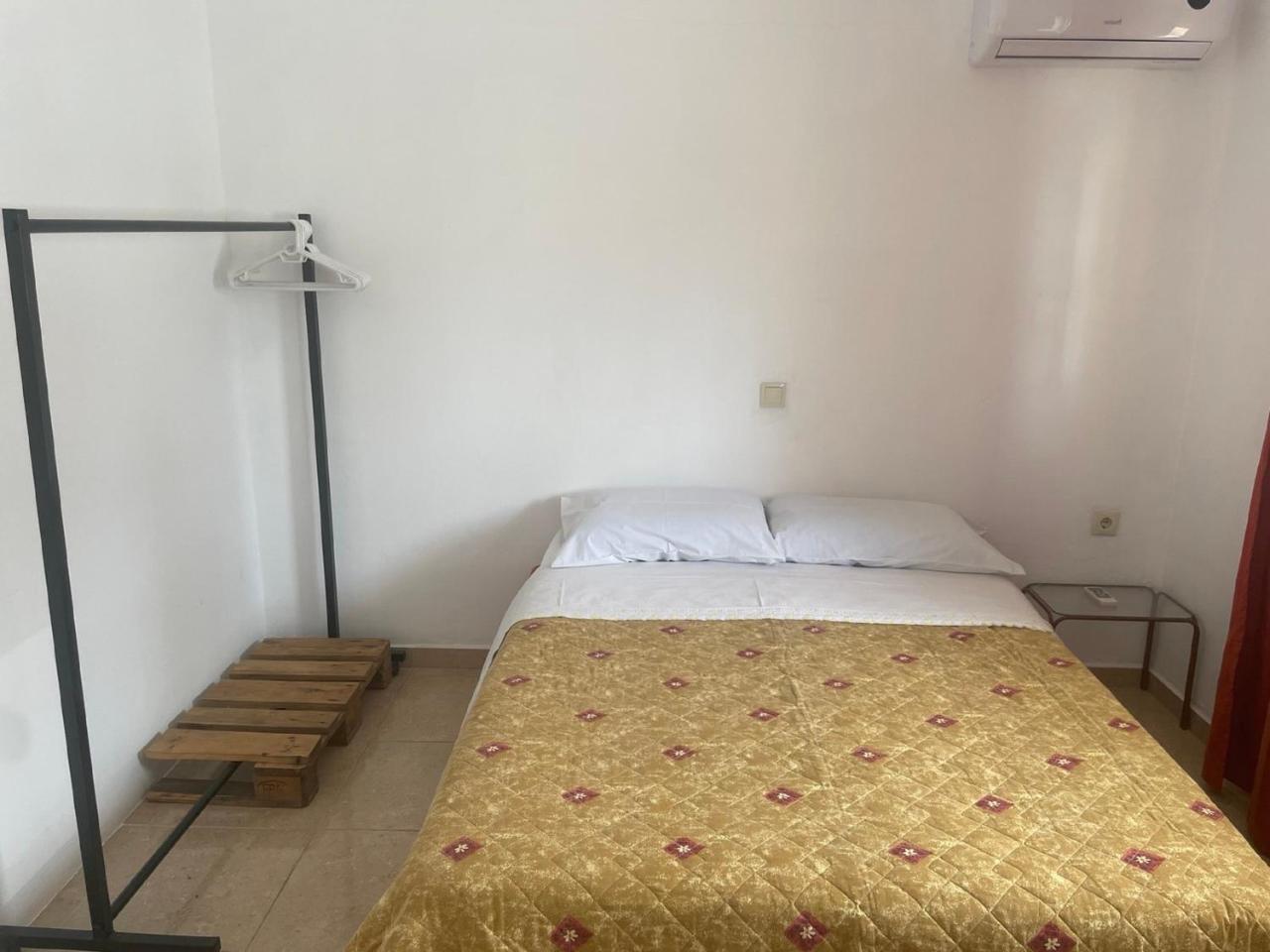 Toula's Apartments 2