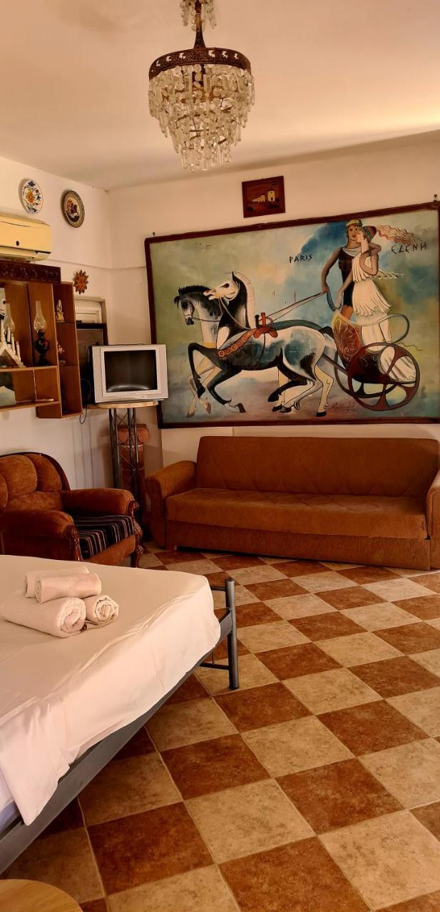 Jack Daniel Friends 1