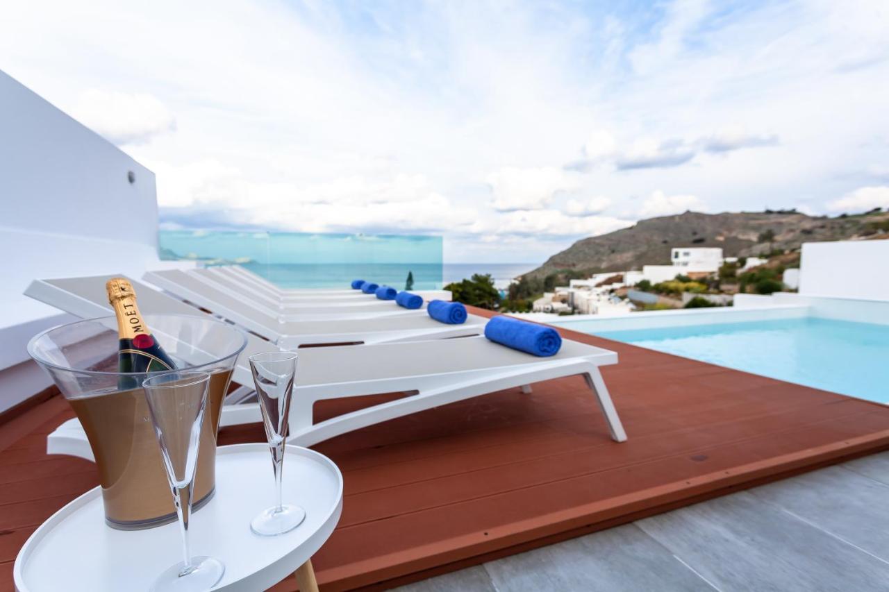 Luxury Sunrise White Villa 2