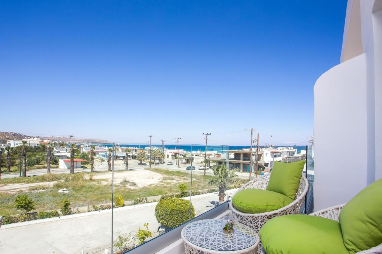 Ammos Luxury Suites 1