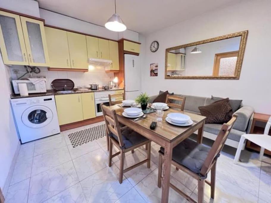 Beautiful Apartment in las Ramblas Barcelona 6pax
