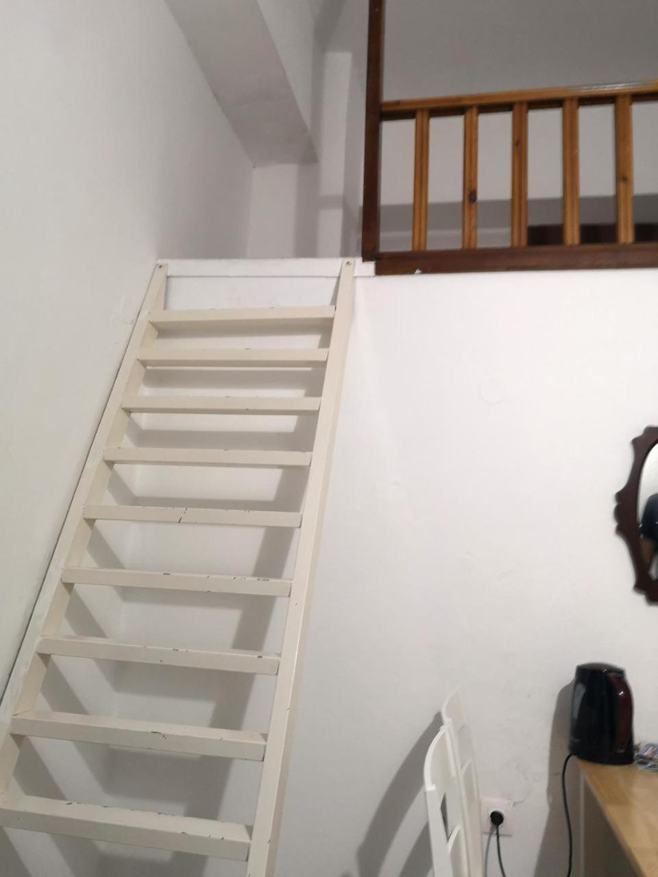 Islanders Yard Apartments 1