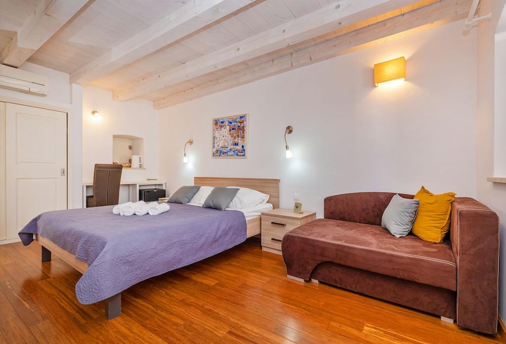 Rafael Rooms And Apartments by Duhomes 2