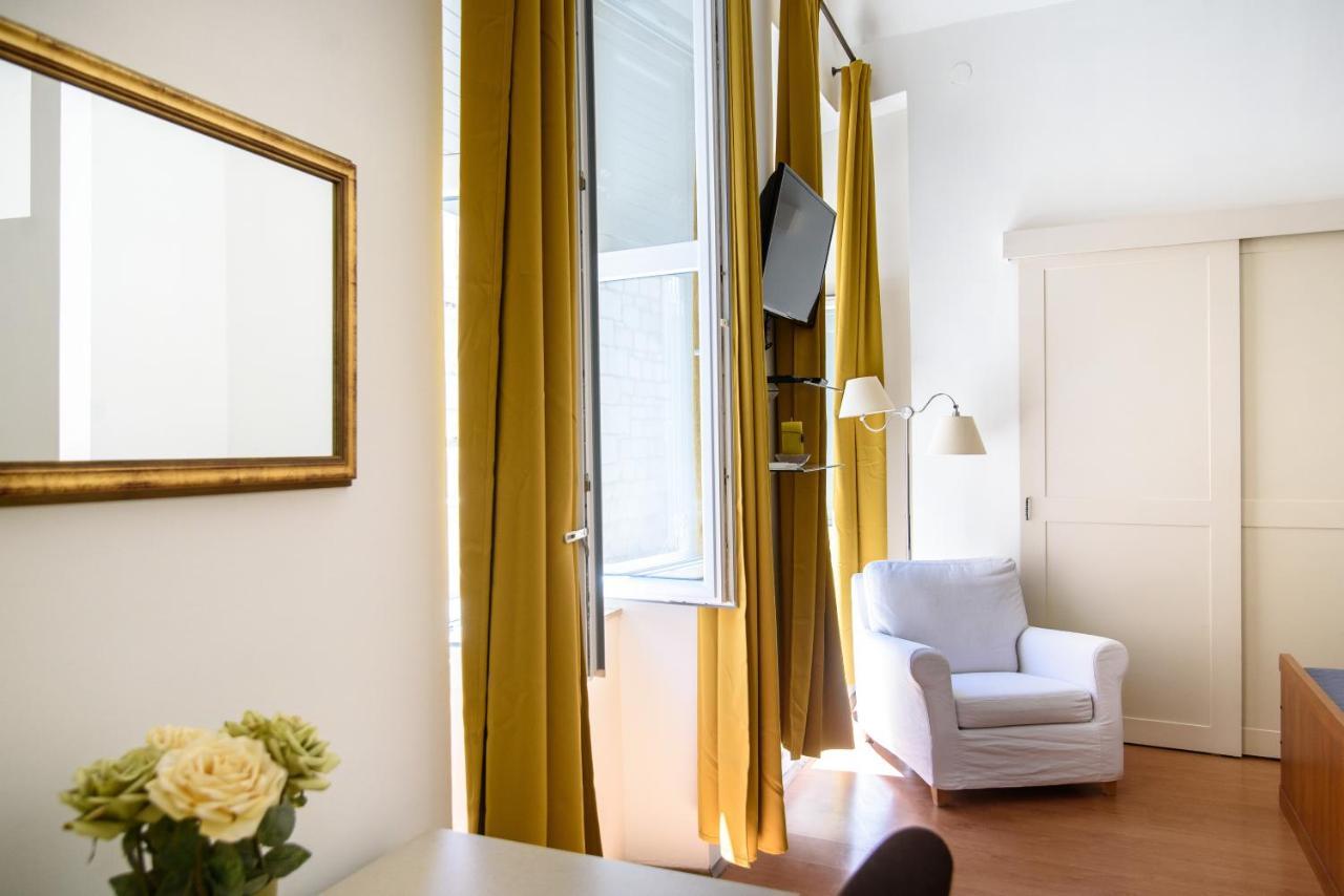 Sweet Room Old Town by Duhomes 1